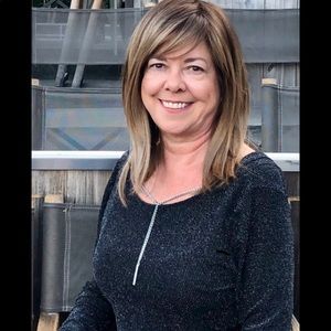 Meet your Posher, Carrie